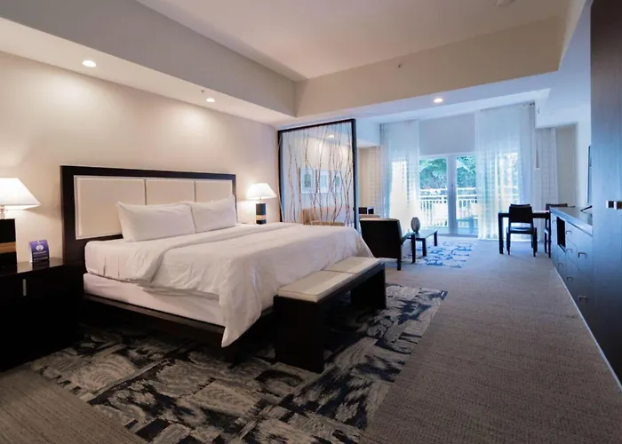 Doral Pool 1407 By Waveproperties