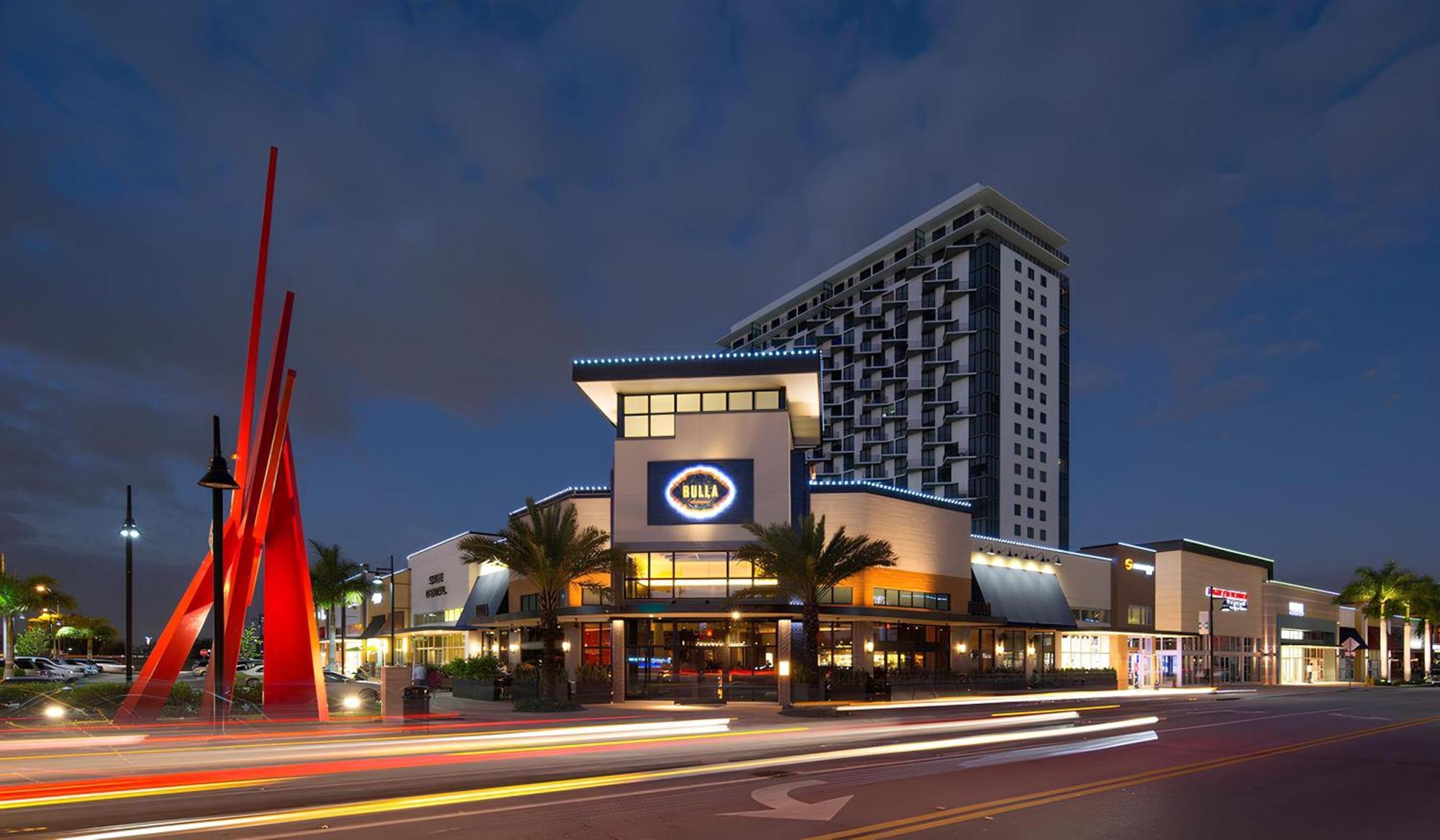Apartment Doral Pool 1407 By Waveproperties *