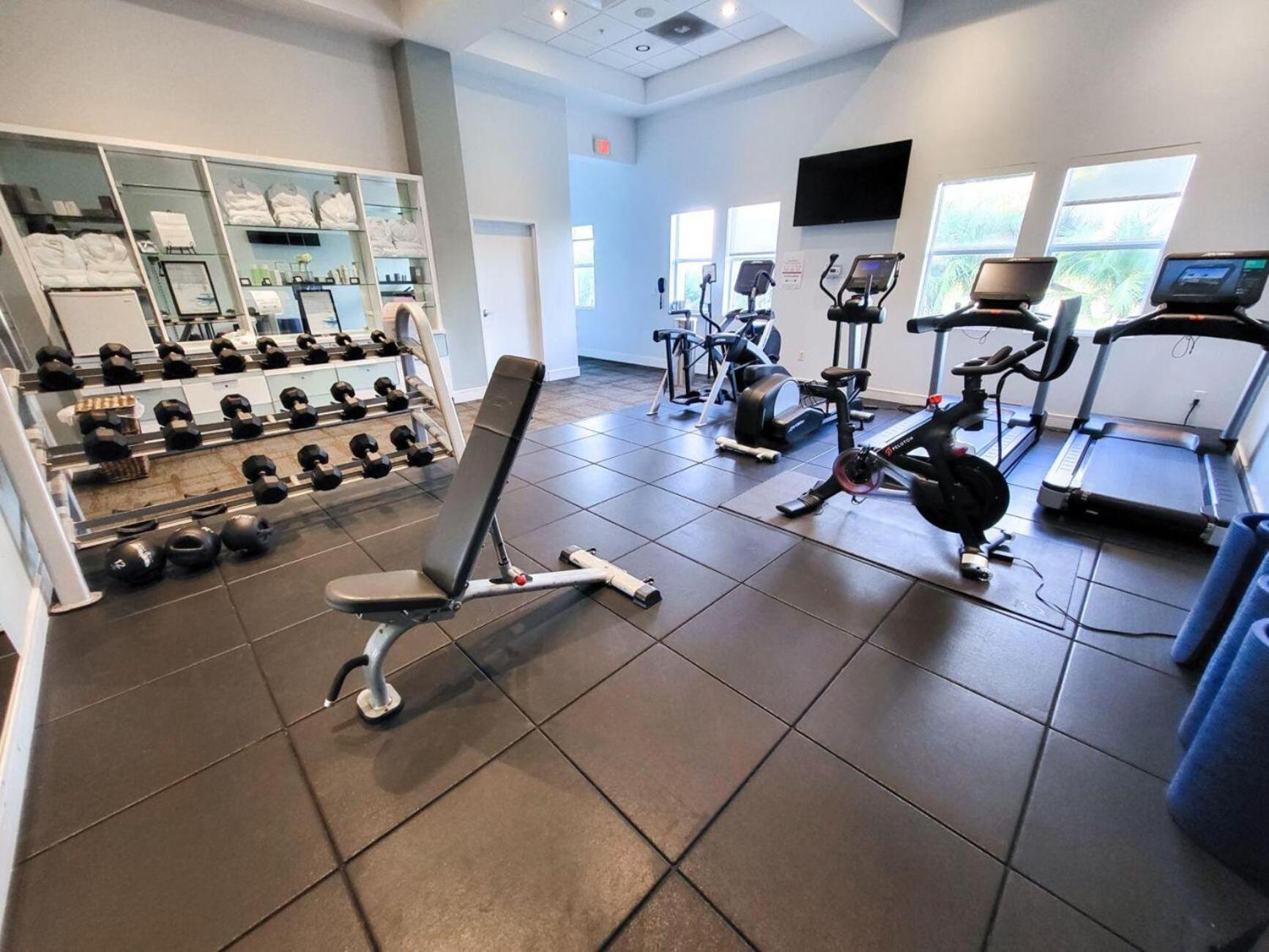 Doral Pool 1407 By Waveproperties Miami