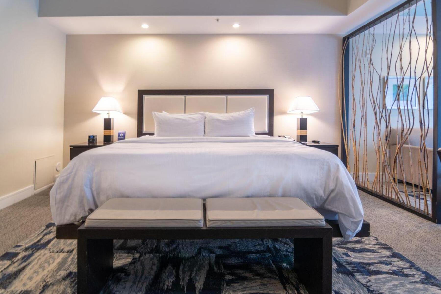 Apartment Doral Pool 1407 By Waveproperties Miami
